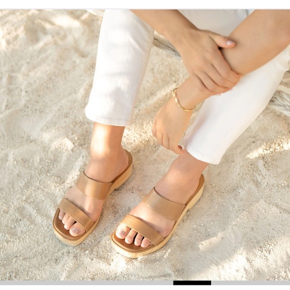 Nisolo Shoes - Nisolo Ellie All-Day Woven Clog in Almond